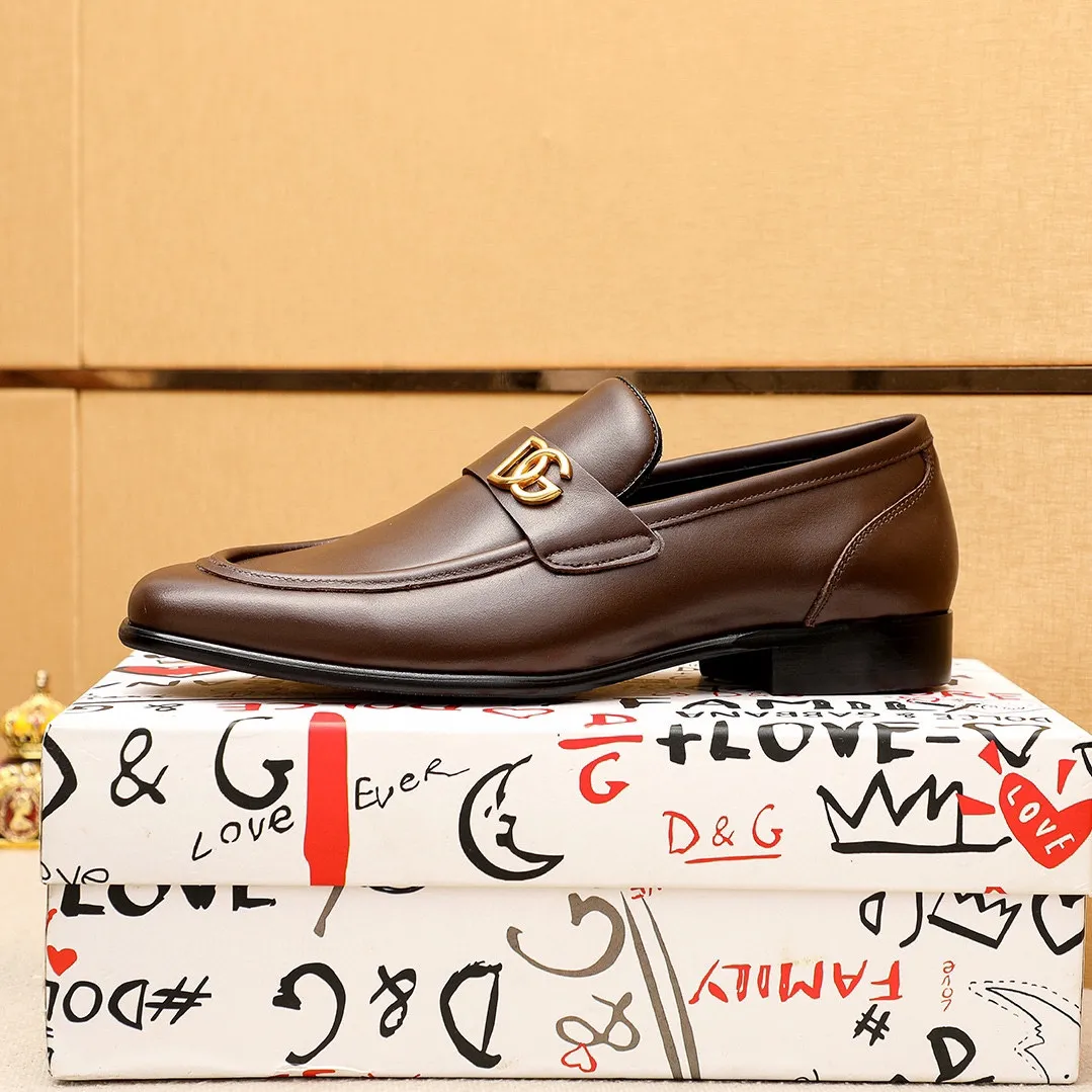 Men's clothing and shoes 💰480 💐DG top quality🔍🔍men's new leather shoes🚹sold at the same time at counters⚠The uppers are calfskin uppers imported from Italy, all imported cow🐂leather lining + classic hardware buckles, completely 1⃣️to 1⃣️reproduction🇮🇹💪💪, ⚠shoes Bottom: The original factory specially provides the original bottom, the exclusive movable molded bottom is super comfortable, ⚠Original factory goods, 🔍🔍high quality, you can enter and leave the counter at will, welcome to compare ⚠Code number: 38-44 (45.46🉑️Customized)